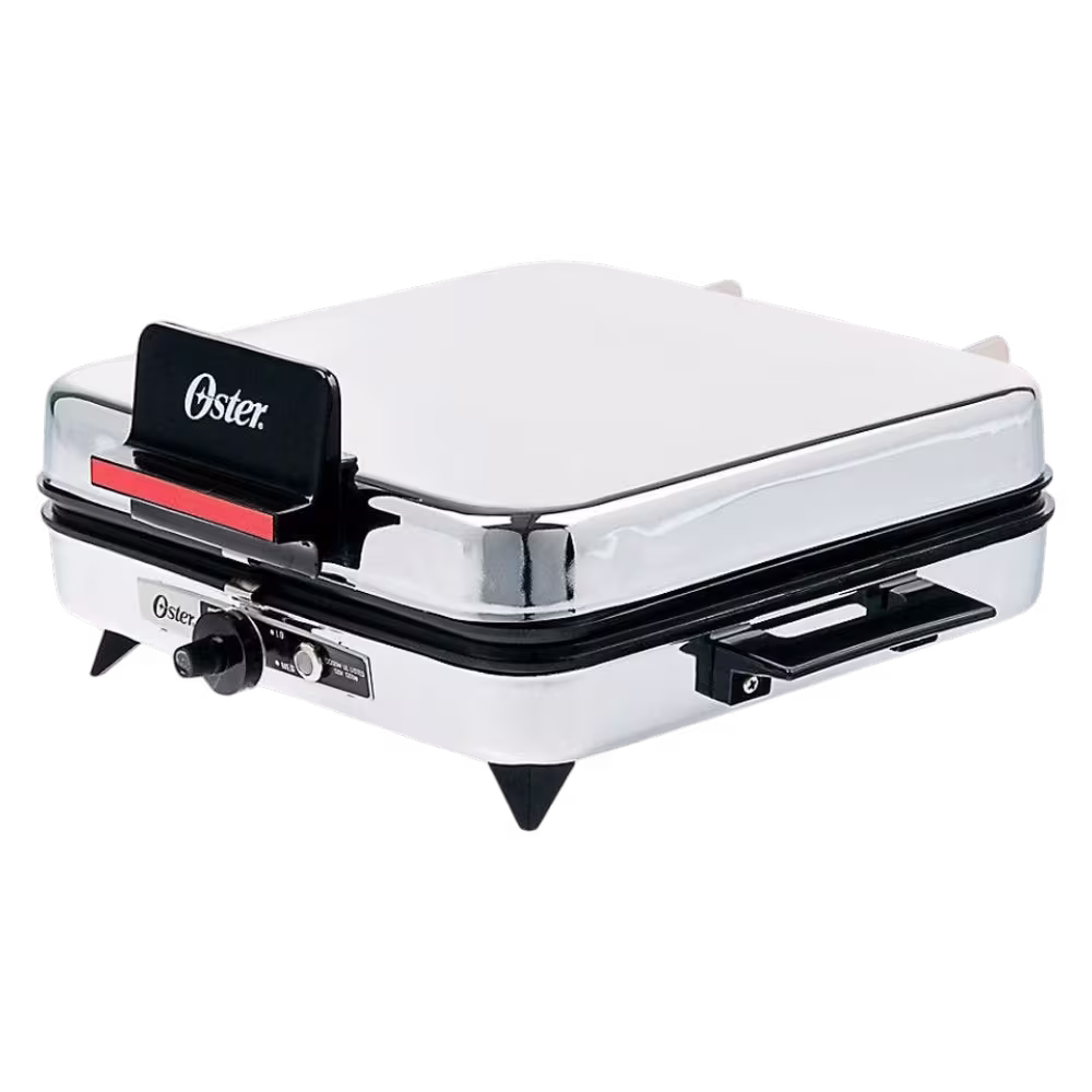 Sanduchera waflera Oster Cg120w-012-000 diseño de acero inoxidable vista diagonal granhogar
