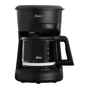 Cafetera Oster BVSTDCS51B-013 650W jarra de vidrio y filtro vista frontal, adquiérelo en granhogar