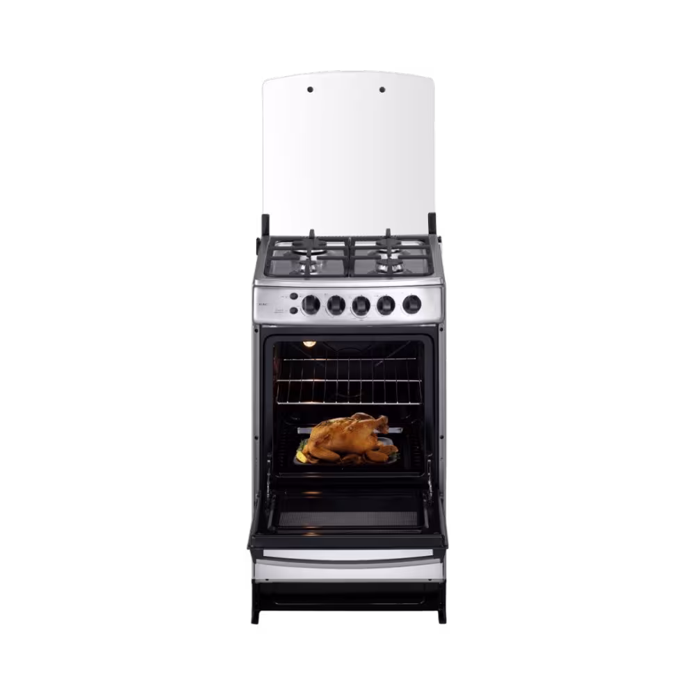 Cocina Indurama Bilbao con horno encendido pollo asado