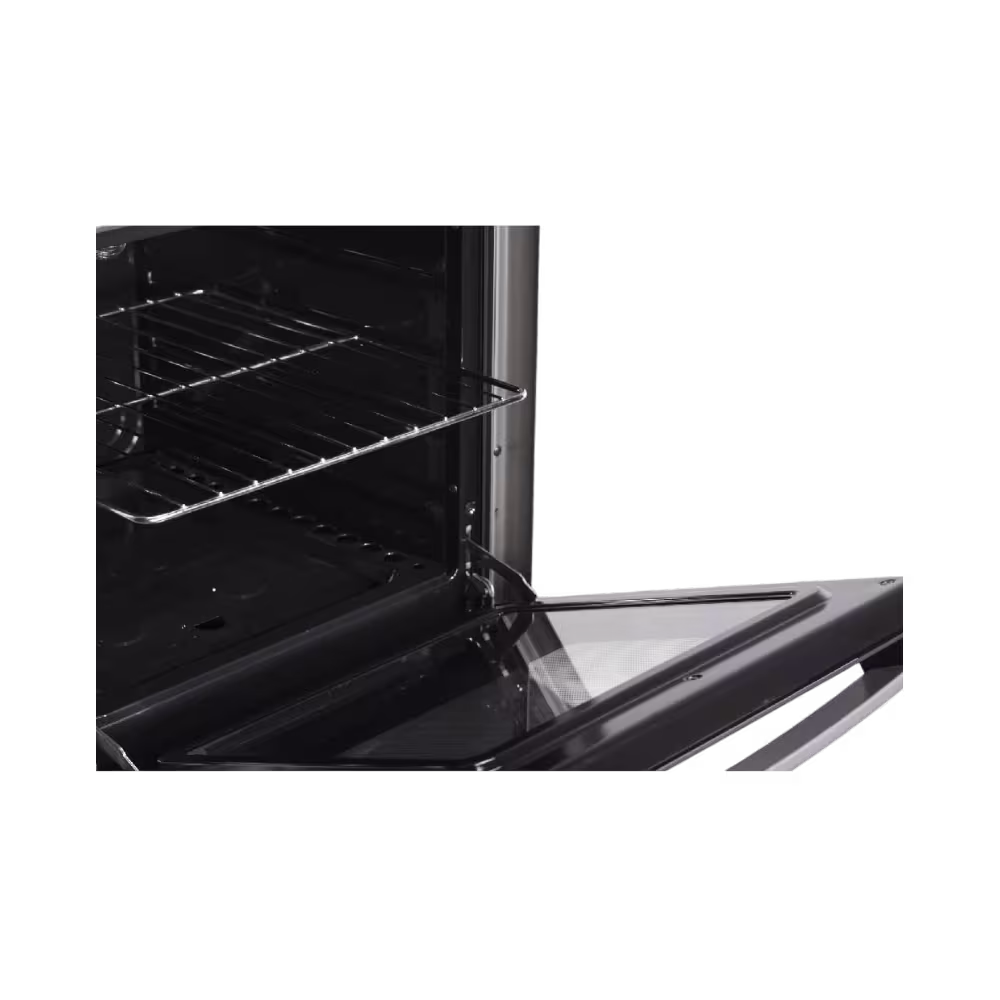 Interior del horno abierto con parrillas cocina Indurama