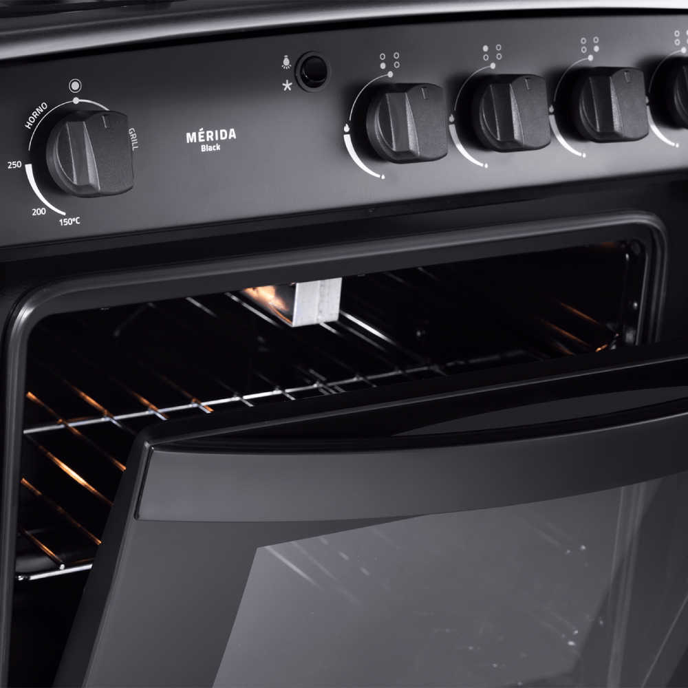 Cocina a gas Indurama Merida Black Quarzo interior del horno primer plano