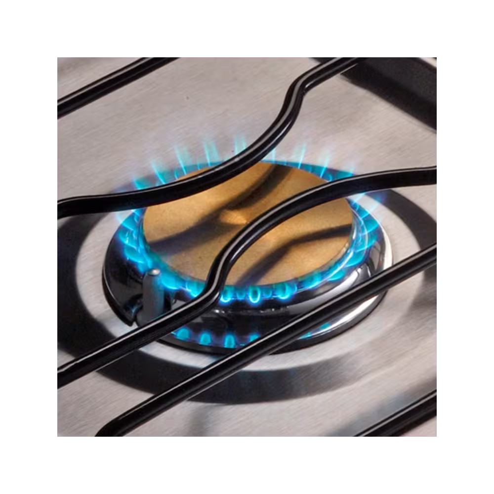 Cocineta a gas Ecoline Bari hornilla encendida con llama azul primer plano disponible en granhogar