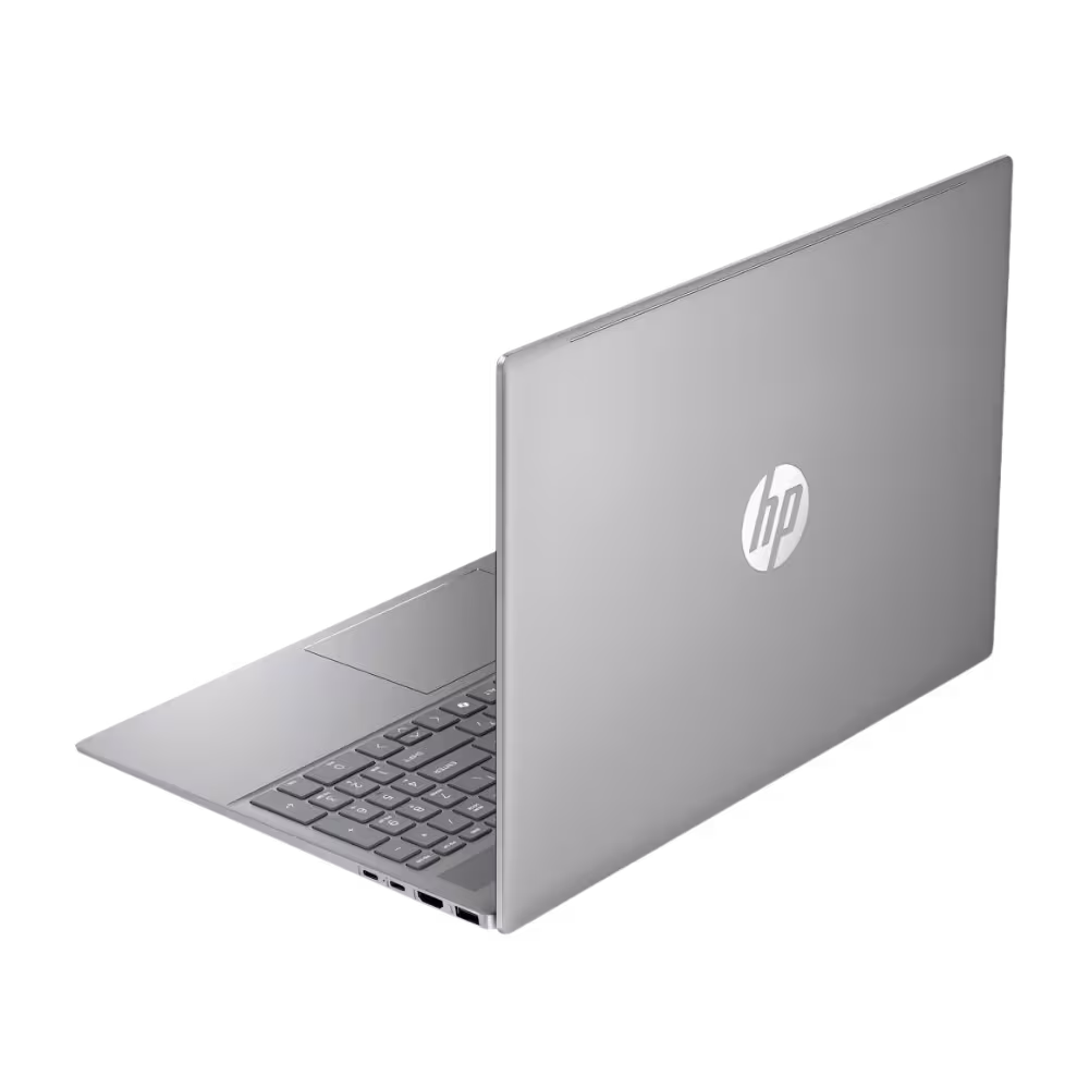 Computador Portátil HP AG0070WM cubierta plateada con logo vista tres cuartos, compra online en granhogar