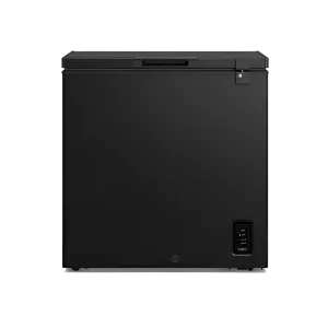 Congelador Electrolux EFH20S3Q5AB puerta cerrada color negro vista frontal. Disponible en granhogar