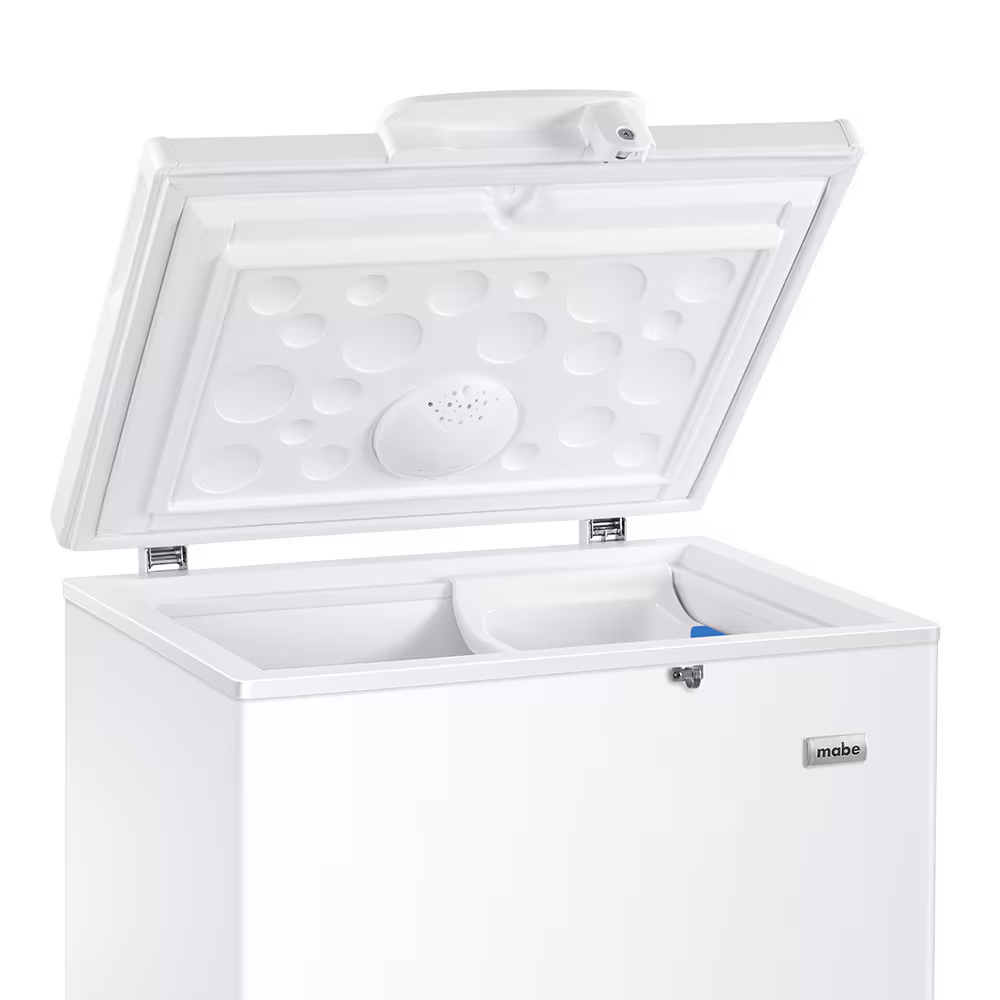Congelador Mabe ALASKA145BH1 145L interior abierto vista tres cuartos, compra online en granhogar