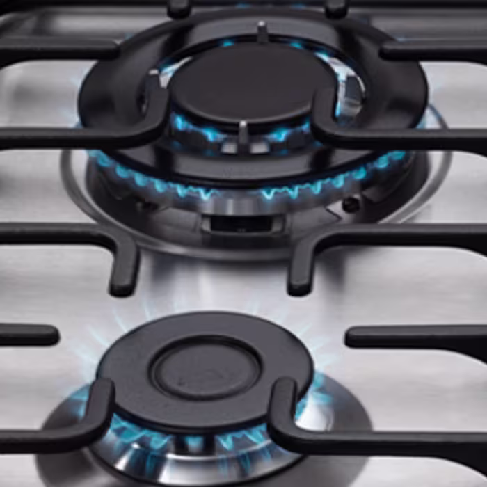 Encimera a Gas Indurama Quarzo 60cm con 4 quemadores, parrillas de hierro fundido y diseño moderno en acero inoxidable.