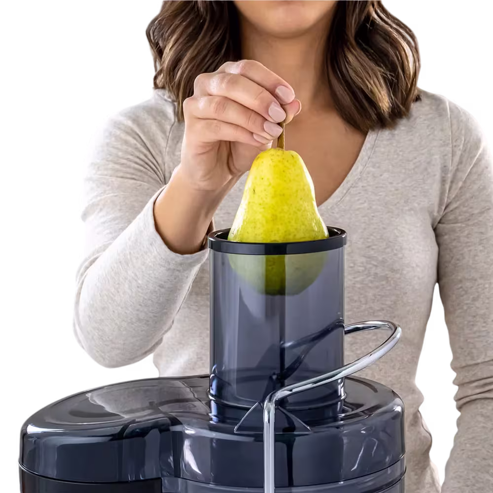 Encuentra el extractor de Jugo Oster FPSTJE320S-013 de 2 velocidades, motor 600W, capacidad 1.5 litros y el mejor precio solo en Gran Hogar Online.