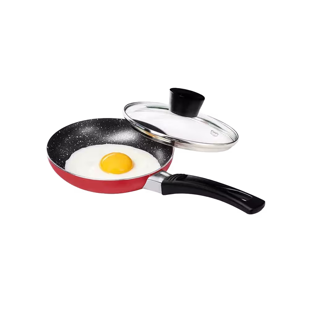 Freidora de huevos Warenhaus 14 cm antiadherente con huevo frito vista diagonal. Consíguela en granhogar