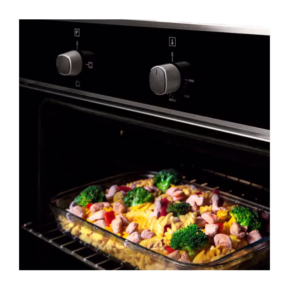 Horno Empotrable HE 2502 Challenger ofrece potencia, elegancia y precisión para disfrutar una experiencia culinaria moderna y resultados deliciosos.