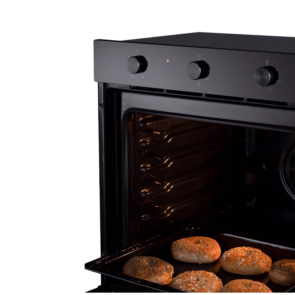 Horno empotrable eléctrico HEI-75EN Indurama con la puerta del horno abierta encuéntralo en granhogar