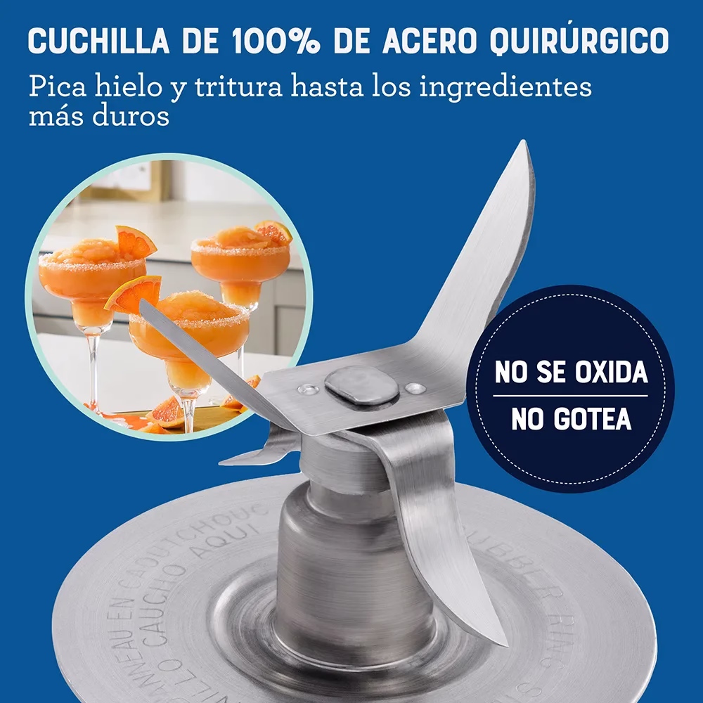 Licuadora BLST4126R-013 1.25LTS 3VL roja Oster detalle de cuchilla de acero quirúrgico adquiérelo en granhogar