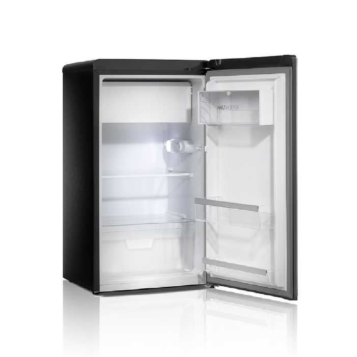 Refresca tus momentos con la Mini Nevera Bar RI-120 Croma 95L de Indurama, ideal para mantener tus bebidas frías y organizar tu espacio con estilo.