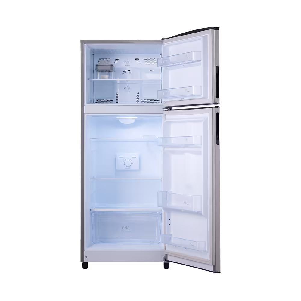Refrigeradora Indurama RI-375 Avant interior iluminado con bandejas vista abierta Disponible en granhogar