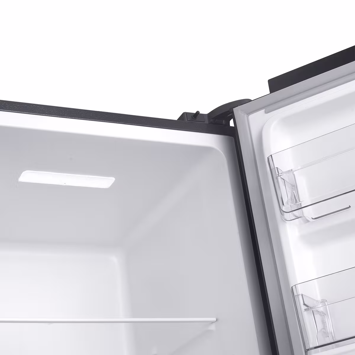 Refrigeradora Indurama RI-7469D Side by Side luz interna led y bandejas de puerta detalle. Solo en granhogar