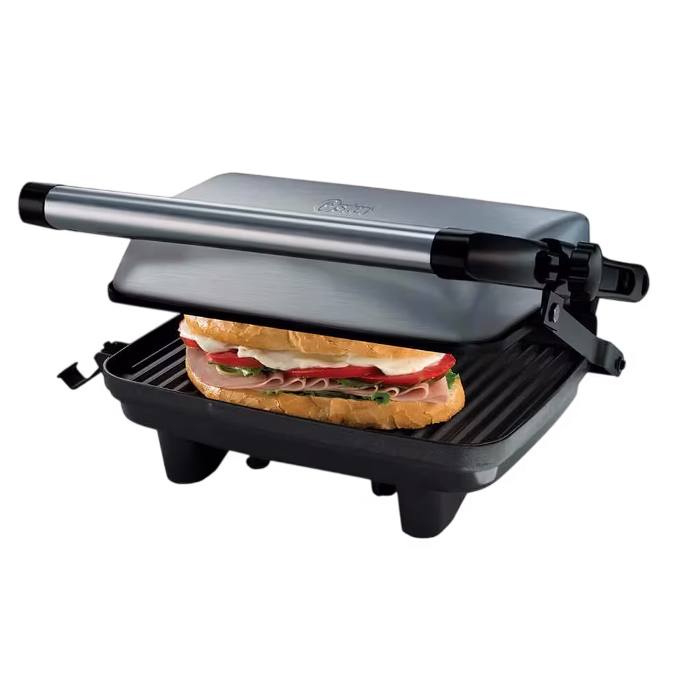 Sanduchera Oster CKSTPA2880-013 de 1400W con sándwich encuentra en granhogar