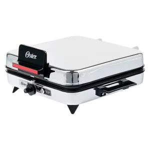 Sanduchera waflera Oster Cg120w-012-000 diseño de acero inoxidable vista diagonal disponible en granhogar