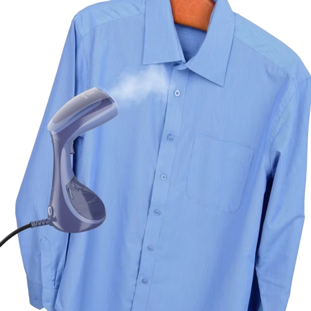 Vaporizador de ropa Electrolux EPS10 260ML planchando camisa vista frontal solo en granhogar