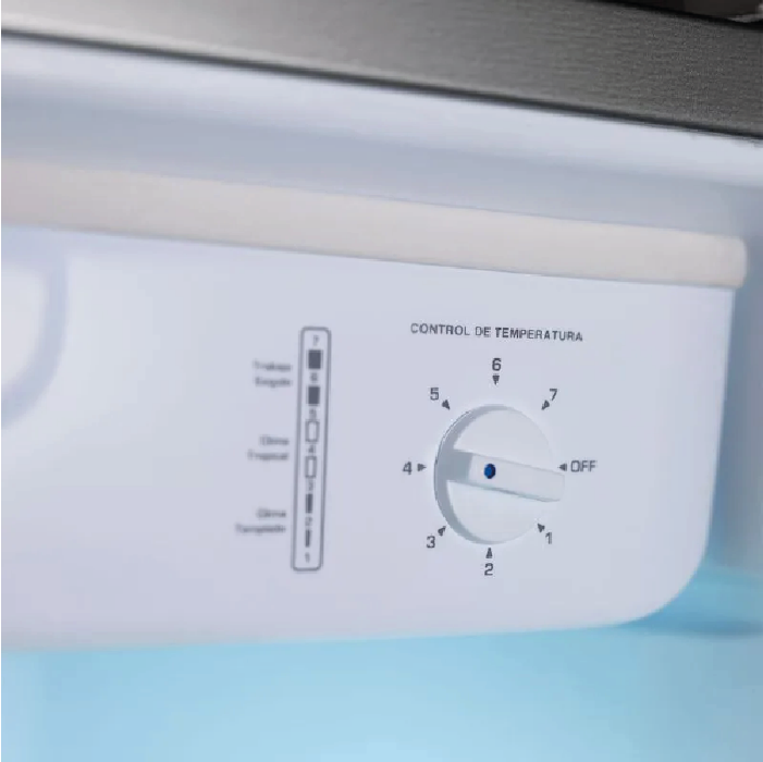 La Vitrina Frigorífica CVI-520 AVANT de Indurama ofrece 520L de capacidad, eficiencia energética y diseño ideal para exhibir productos frescos.