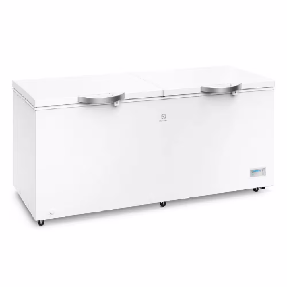 El Congelador Electrolux EFC70W6HTW 708L ofrece el espacio ideal para mantener tus alimentos frescos y organizados, brindando comodidad y tranquilidad