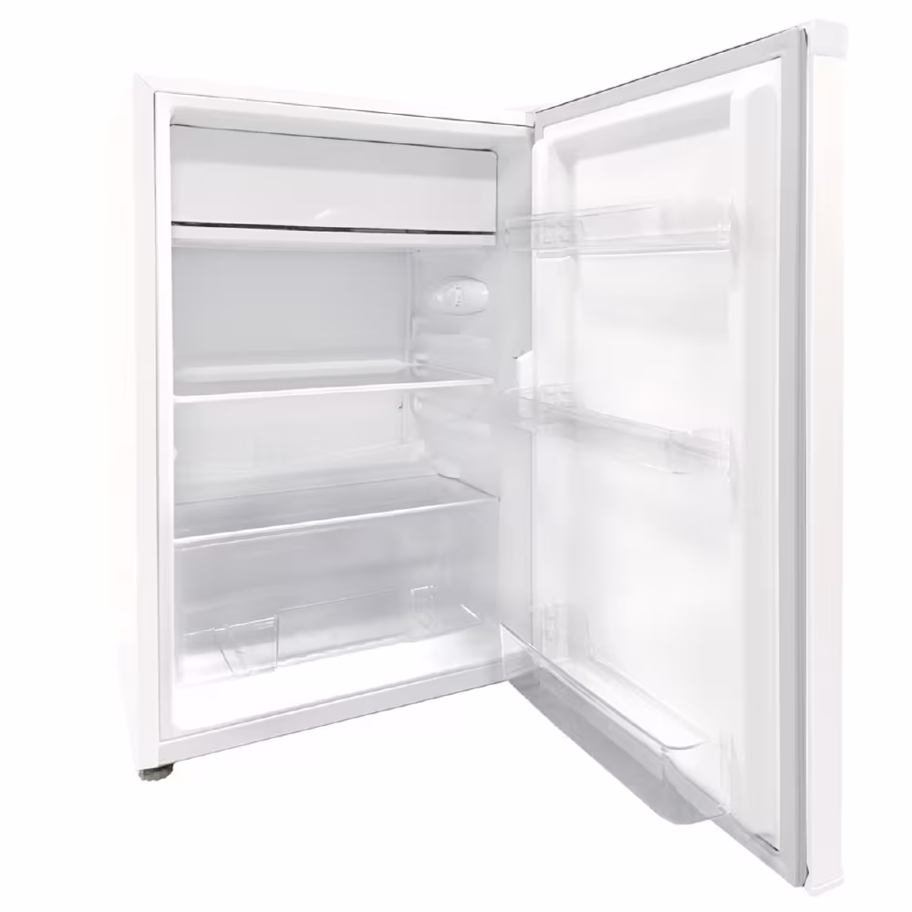 ¡Frescura y estilo! La Mini Nevera Bar RMF04ERB0 Blanco 93L de Mabe, compacta y moderna, ideal para mantener tus bebidas siempre frías.