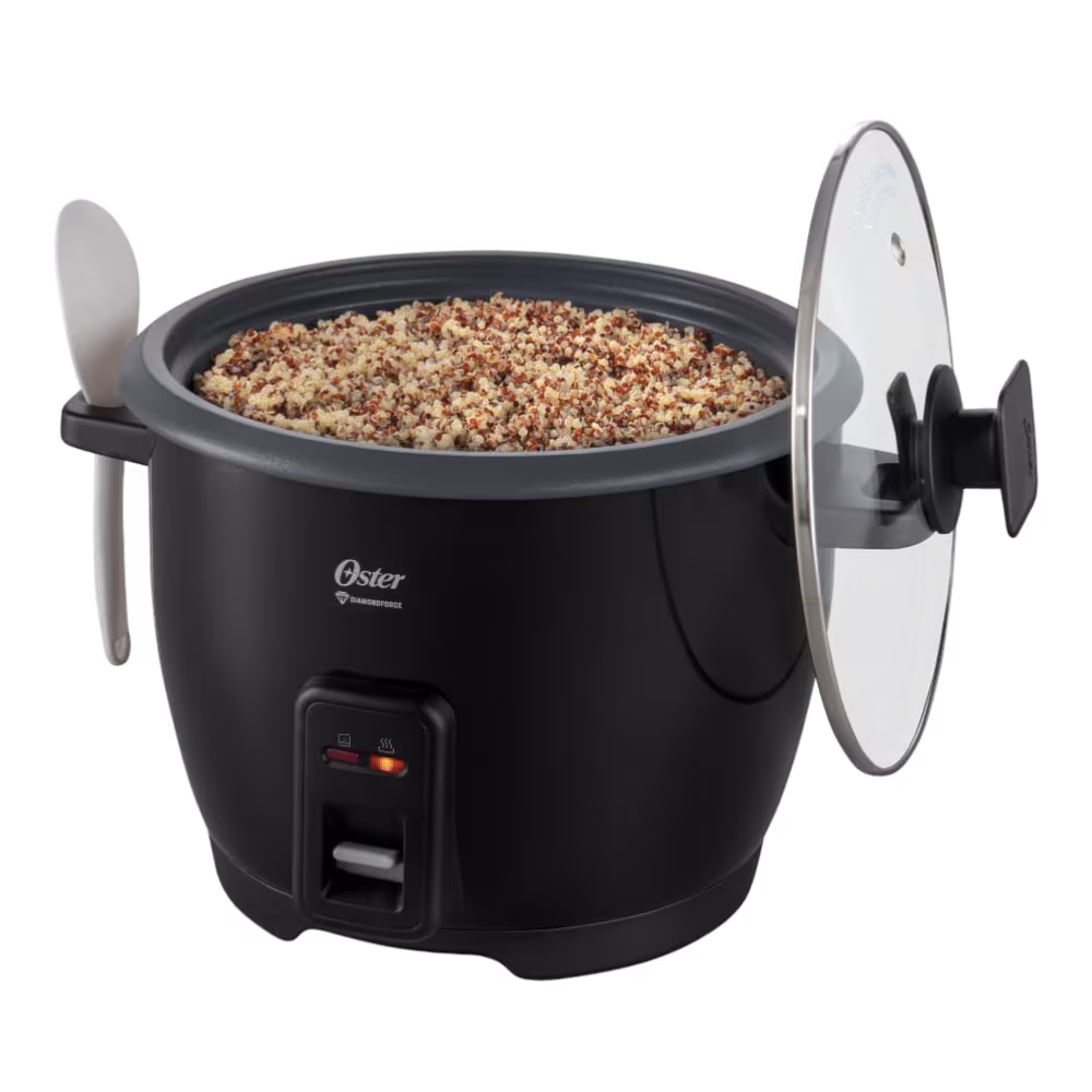 Olla arrocera Oster CKSTRCB10DFBLK-013, práctica y eficiente, cocina arroz perfecto y mantiene caliente tus alimentos.