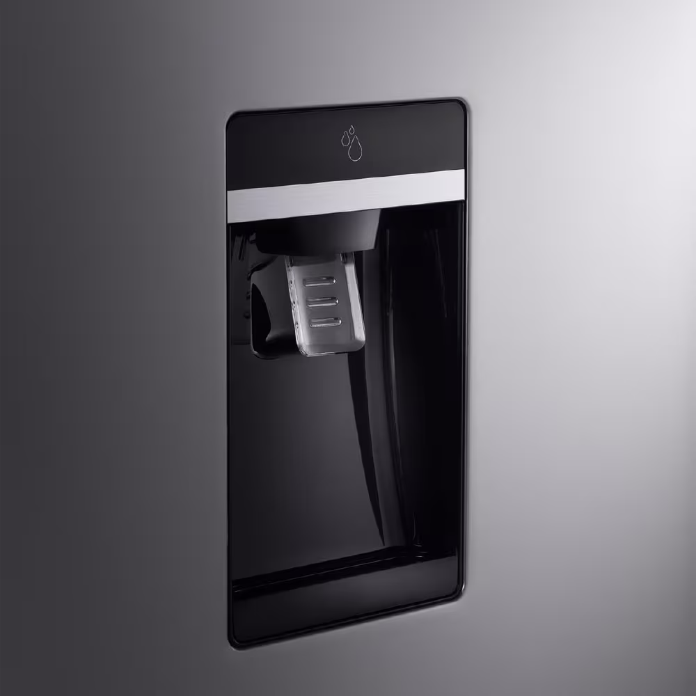 Refrigeradora con amplia capacidad de 290 litros con manija lateral. Cuenta con dispensador de agua, iluminación LED y Eficiencia energética A.





